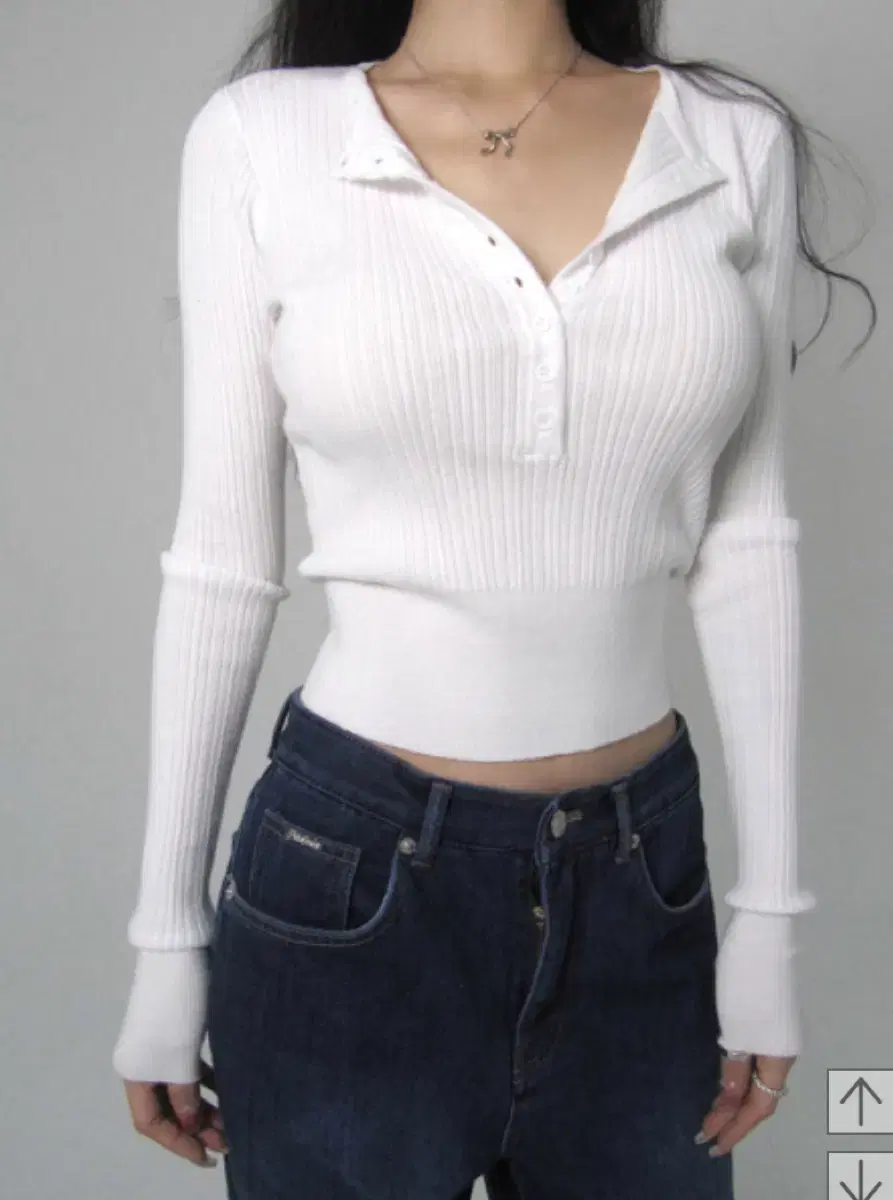 구해요)페일제이드 button ribbed knit t 화이트